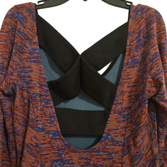 BCBGeneration Crisscross Back Rouge Print Dress Women’s Size M Burgundy - Picture 4 of 7